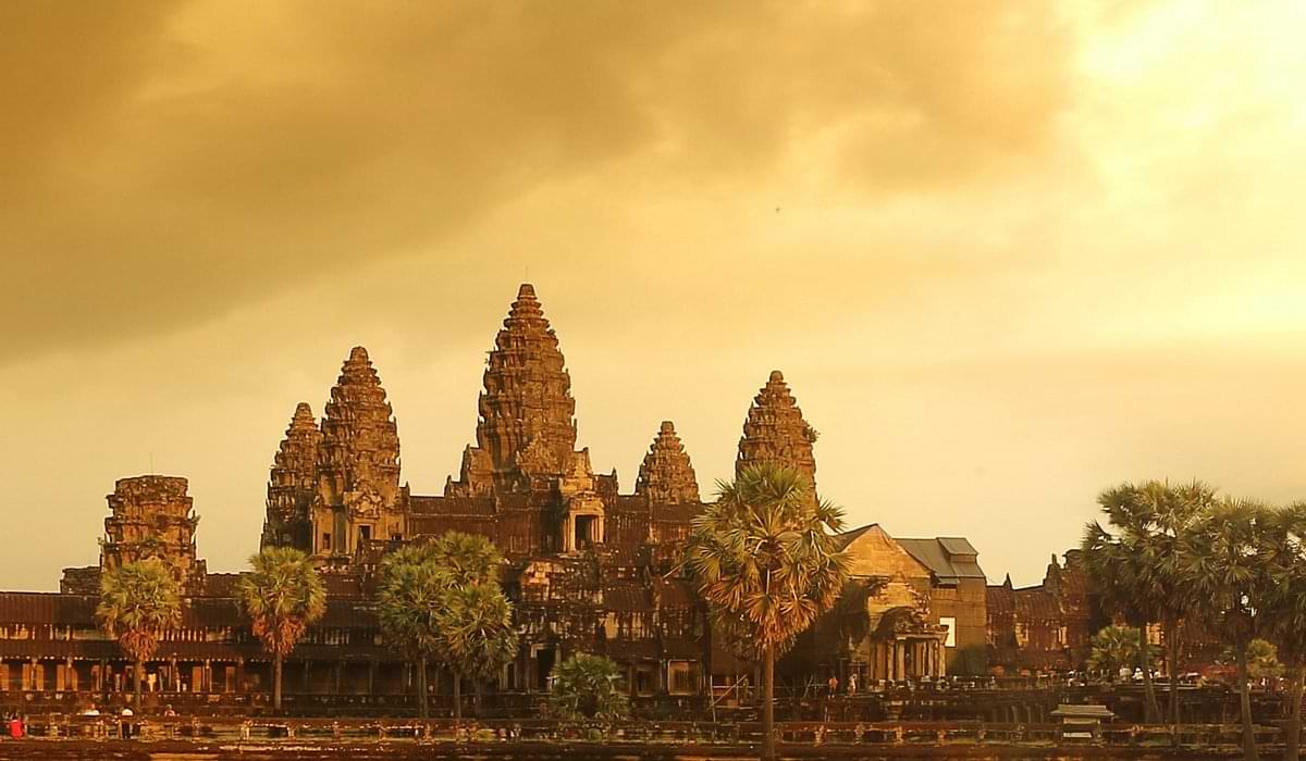Travel in Cambodia after completing visa procedure